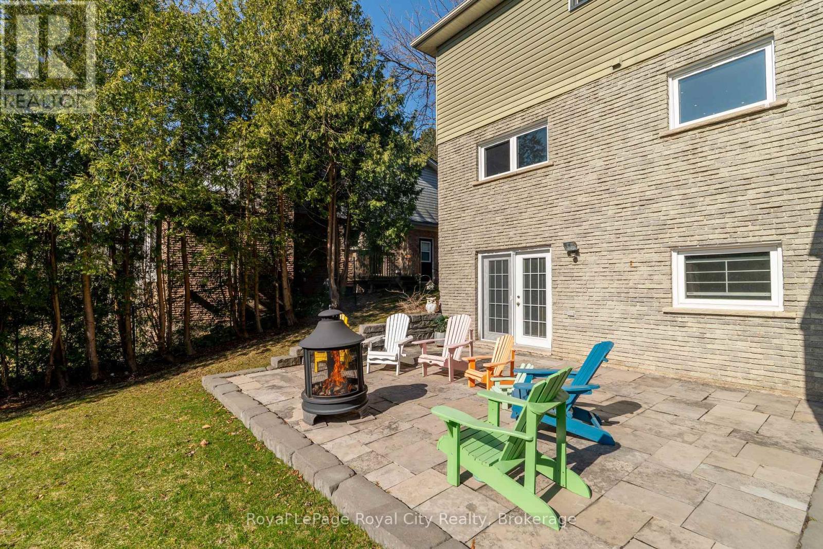 1548 Troika Court, Mississauga, Ontario  L5J 4C4 - Photo 41 - W12489032