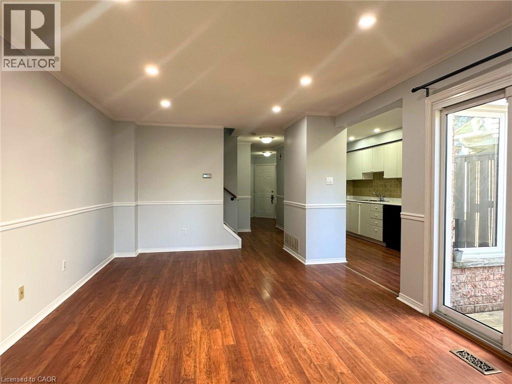 2215 Cleaver Avenue Unit# 22, Burlington, Ontario  L7M 4C5 - Photo 3 - 40784214