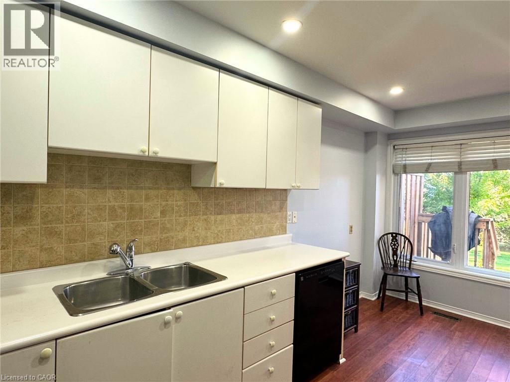 2215 Cleaver Avenue Unit# 22, Burlington, Ontario  L7M 4C5 - Photo 5 - 40784214