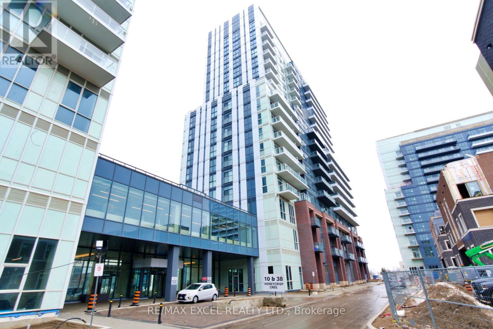 1102 - 38 HONEYCRISP CRESCENT, Vaughan, Ontario