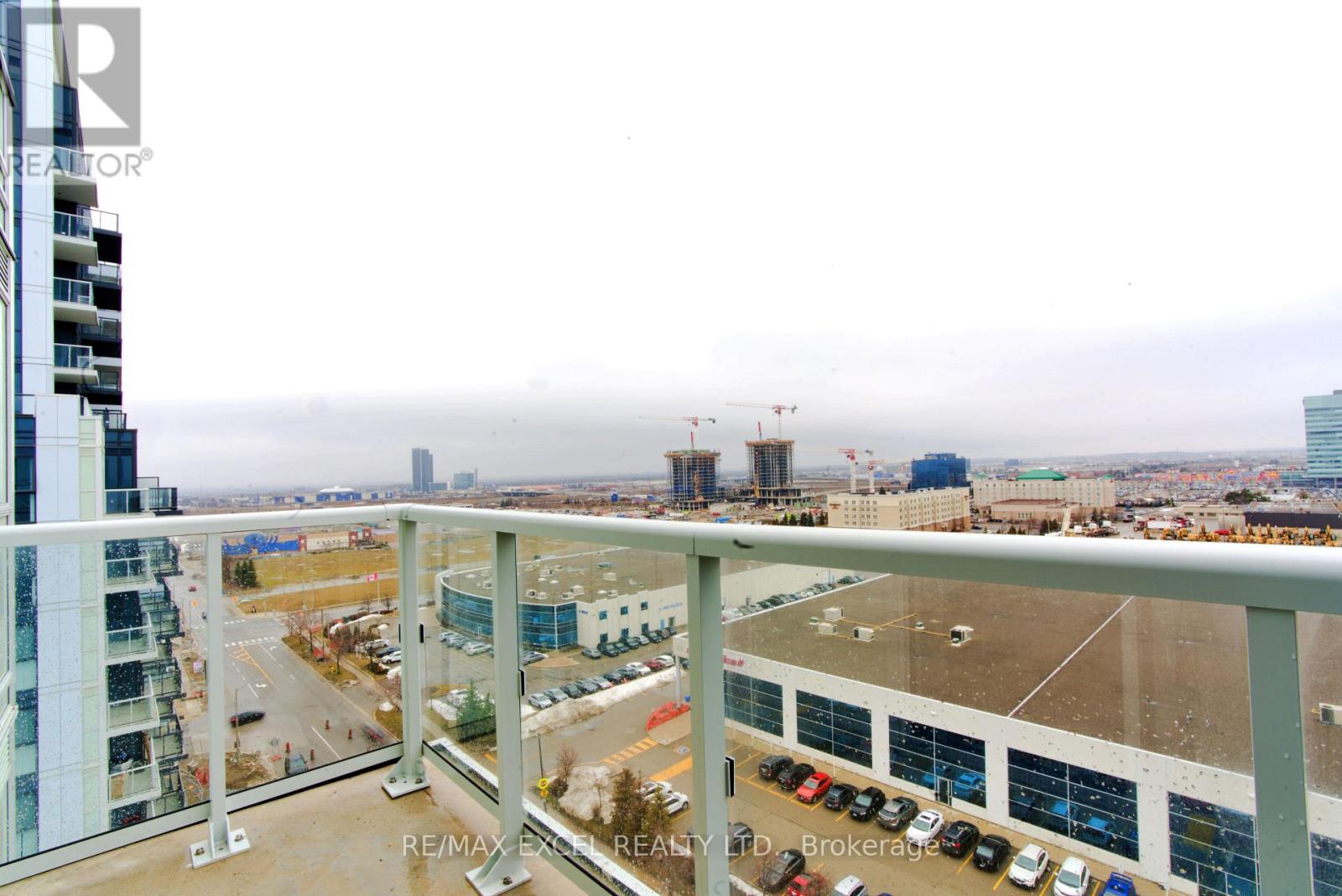 1102 - 38 Honeycrisp Crescent, Vaughan, Ontario  L4K 0M8 - Photo 10 - N12488986