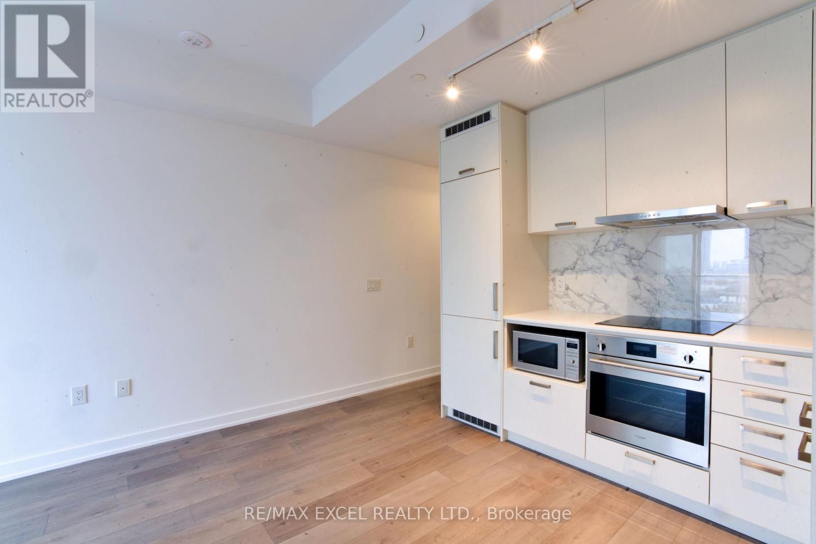 1102 - 38 Honeycrisp Crescent, Vaughan, Ontario  L4K 0M8 - Photo 14 - N12488986