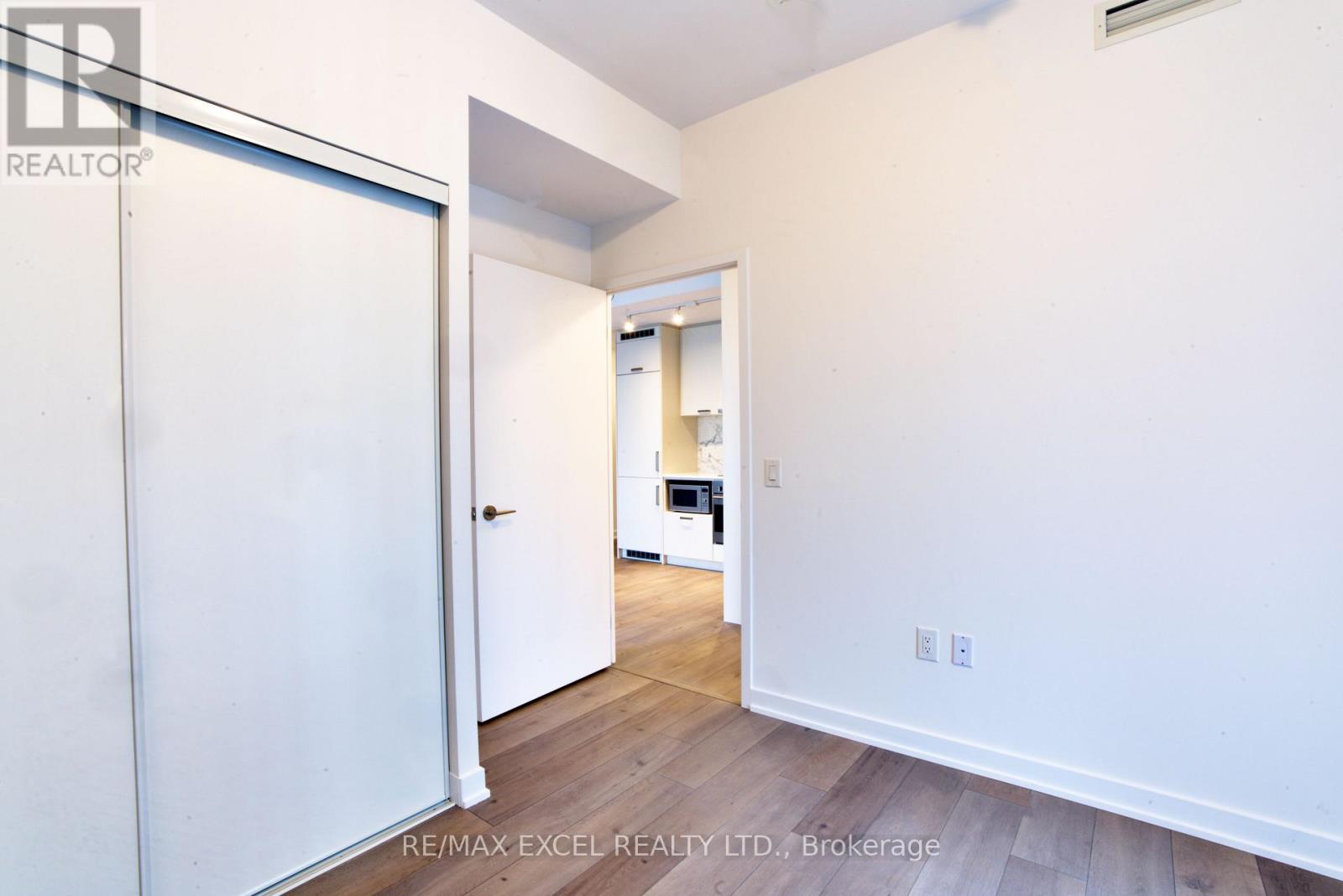 1102 - 38 Honeycrisp Crescent, Vaughan, Ontario  L4K 0M8 - Photo 20 - N12488986