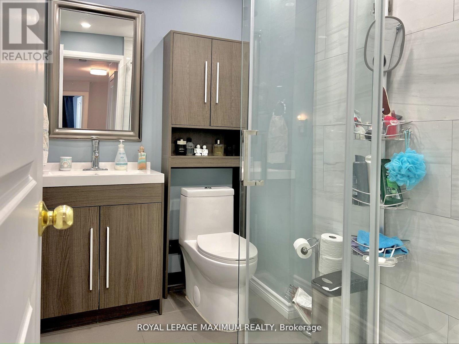 899 Pape Avenue, Toronto, Ontario  M4K 3V1 - Photo 12 - E12487260