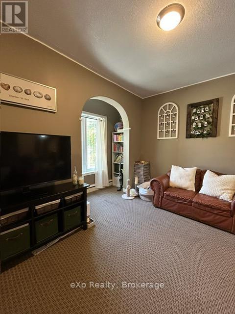 511 Colborne Street S, Brockton, Ontario  N0G 2V0 - Photo 14 - X12489074