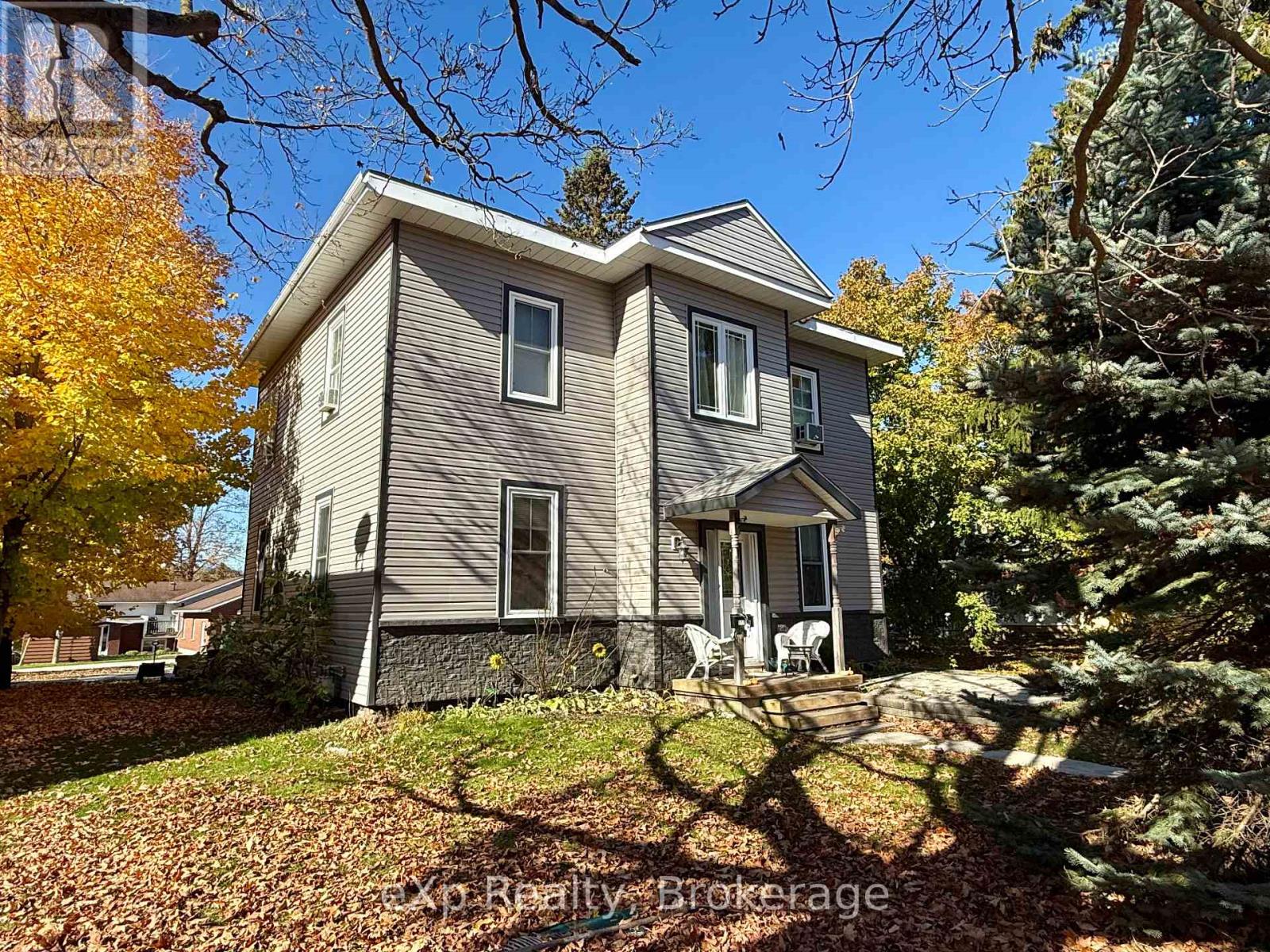 511 Colborne Street S, Brockton, Ontario  N0G 2V0 - Photo 3 - X12489074