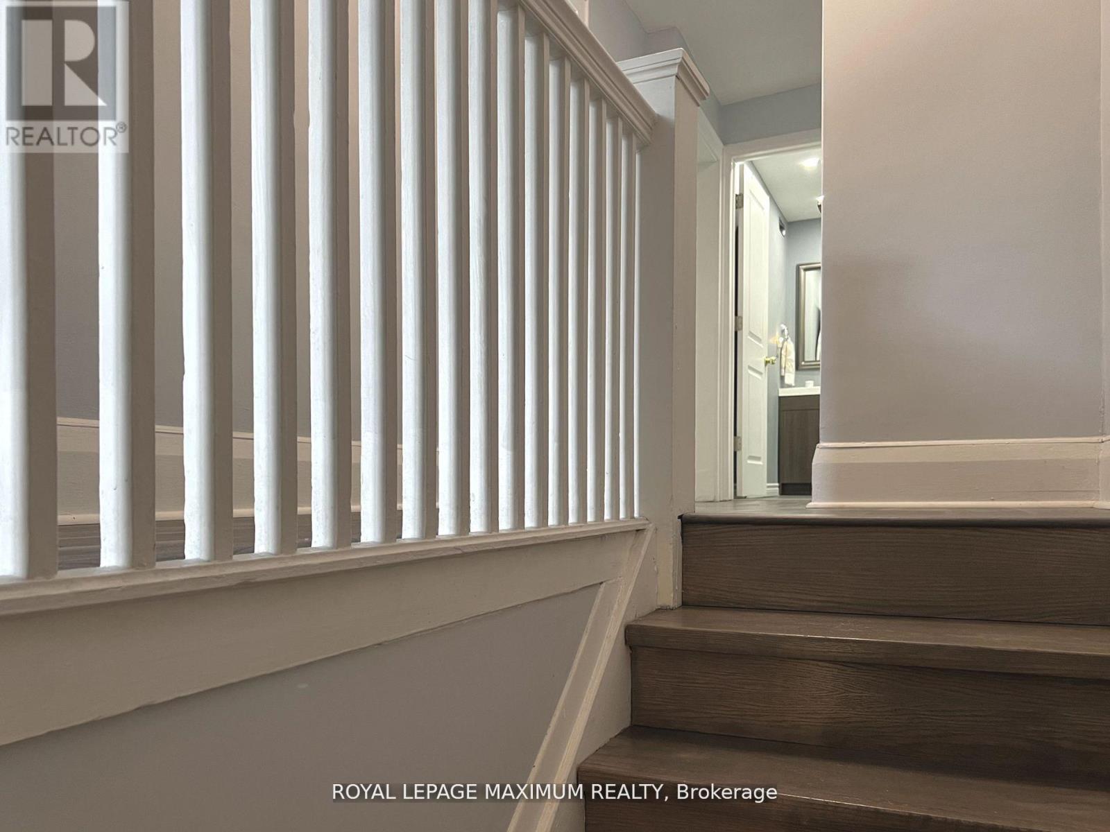 899 Pape Avenue, Toronto, Ontario  M4K 3V1 - Photo 11 - E12487260