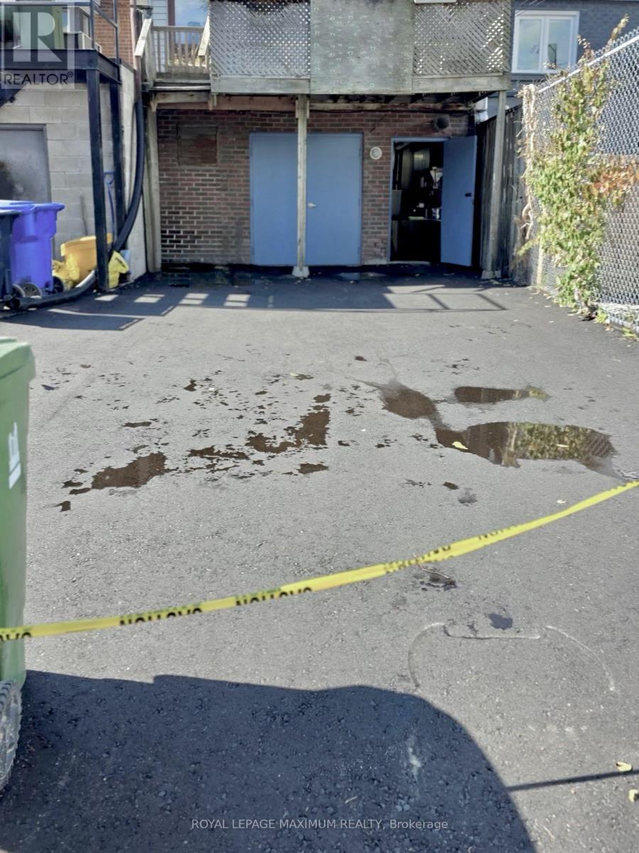 899 Pape Avenue, Toronto, Ontario  M4K 3V1 - Photo 20 - E12487260