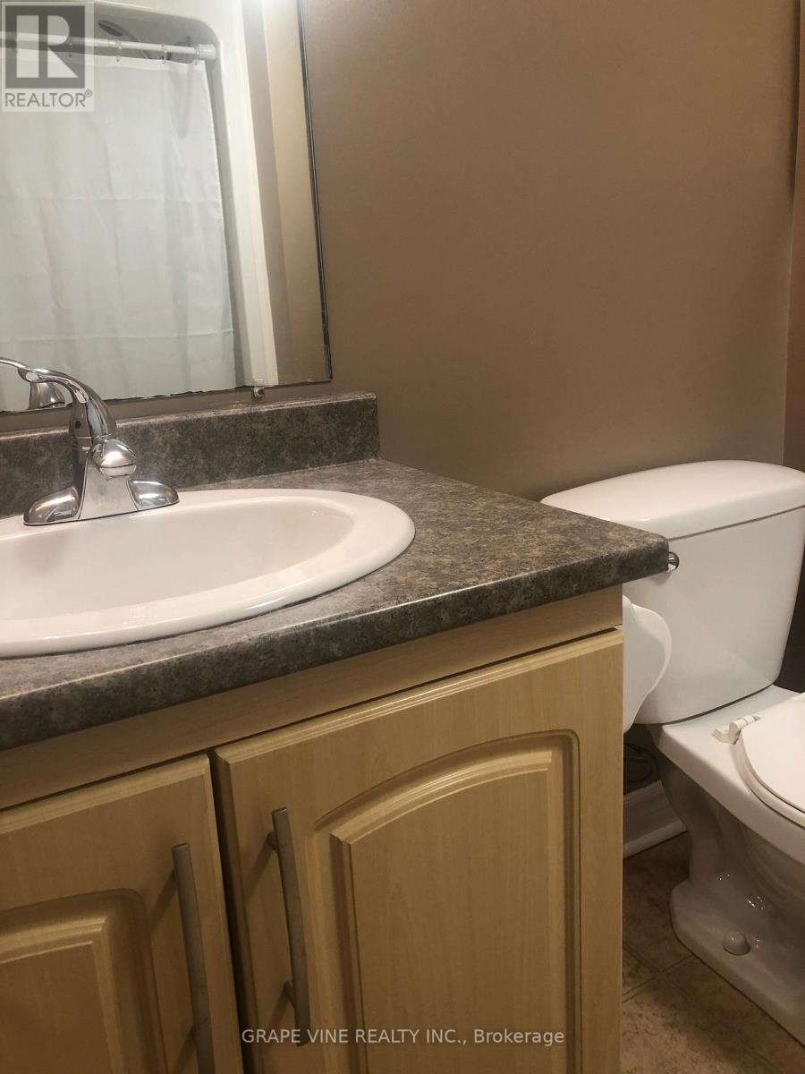 35 Cloverloft Court, Ottawa, Ontario  K2S 1T3 - Photo 11 - X12489010