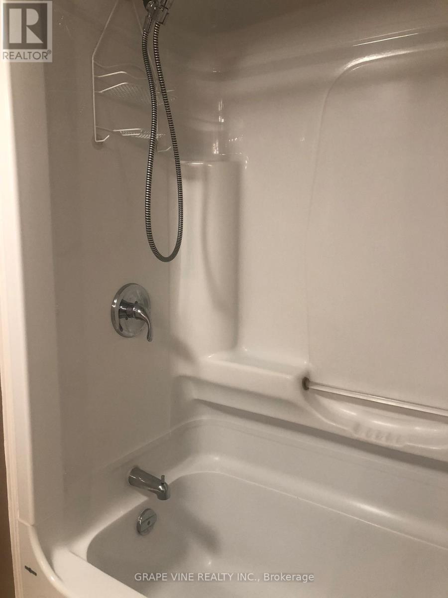 35 Cloverloft Court, Ottawa, Ontario  K2S 1T3 - Photo 13 - X12489010