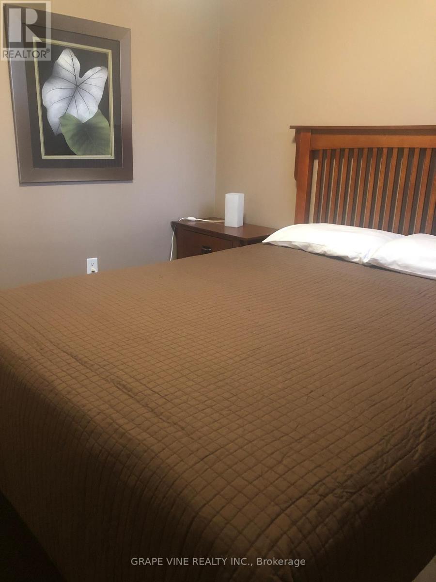 35 Cloverloft Court, Ottawa, Ontario  K2S 1T3 - Photo 9 - X12489010