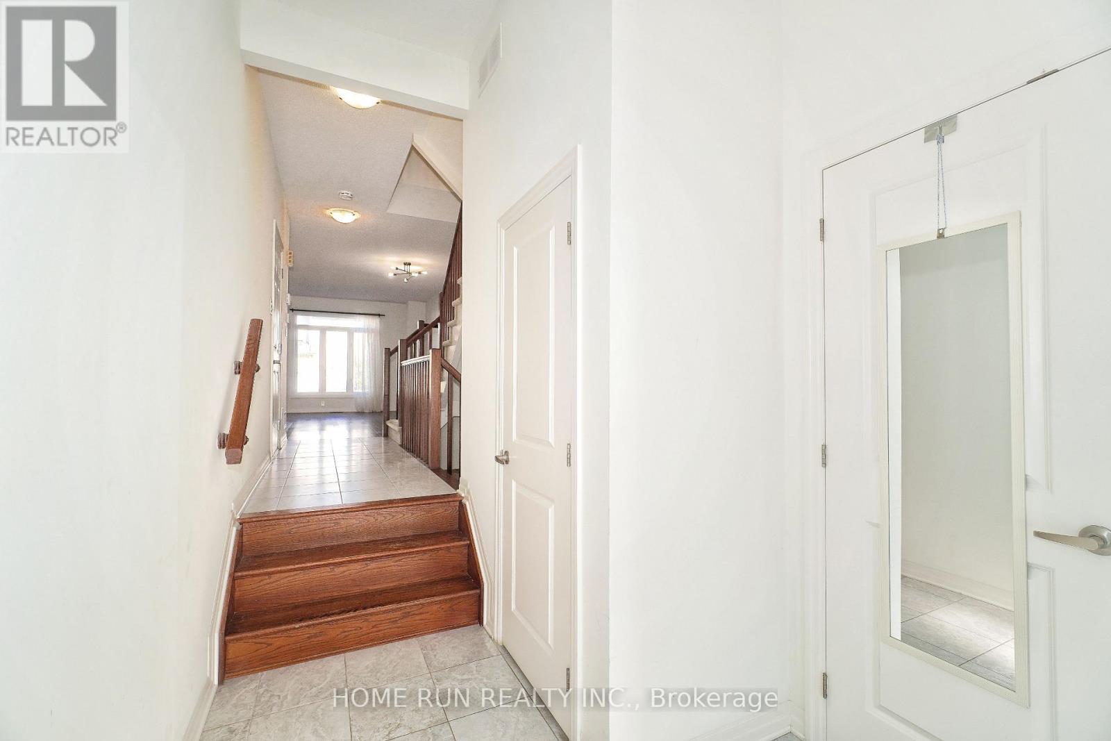 118 Overberg Way, Ottawa, Ontario  K2S 0V9 - Photo 19 - X12489036