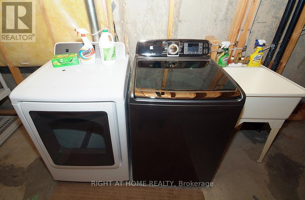 37 Barnstone Drive, Ottawa, Ontario  K2G 6X2 - Photo 12 - X12489042