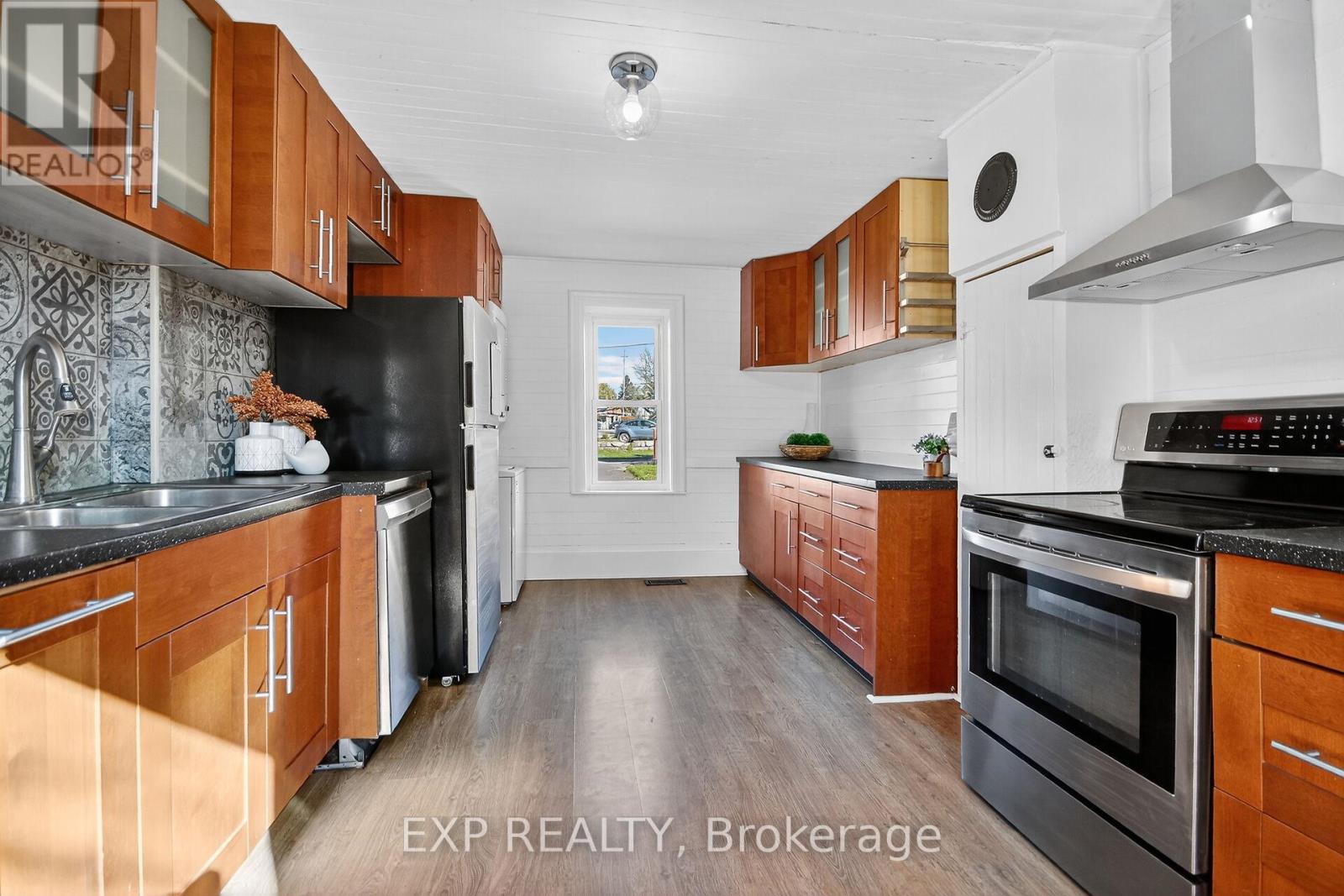 95 Main Street E, Mississippi Mills, Ontario  K0A 1A0 - Photo 23 - X12489082