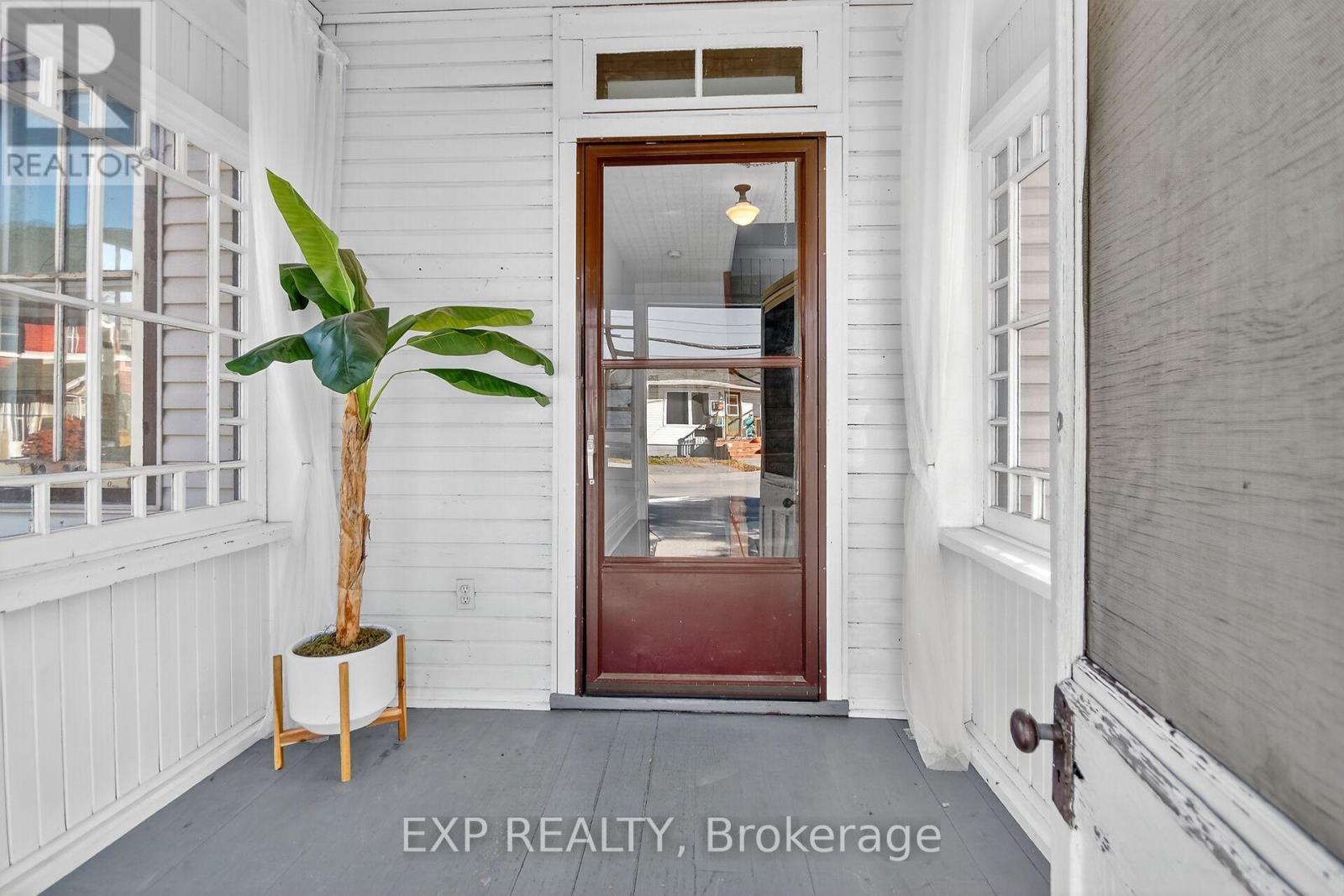 95 Main Street E, Mississippi Mills, Ontario  K0A 1A0 - Photo 6 - X12489082