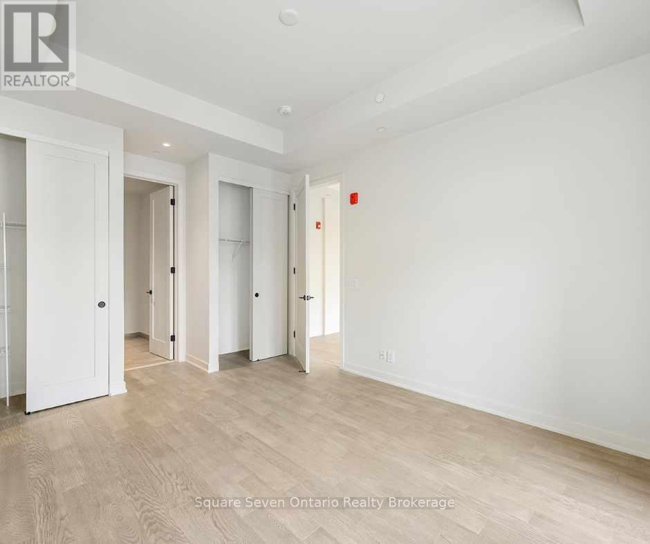 412 - 123 Maurice Drive, Oakville, Ontario  L6K 2W6 - Photo 11 - W12488948