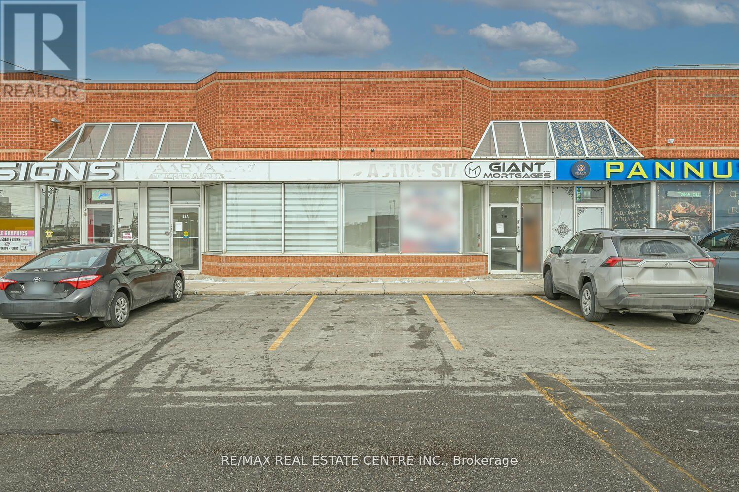 22 - 2565 STEELES AVENUE E, Brampton, Ontario