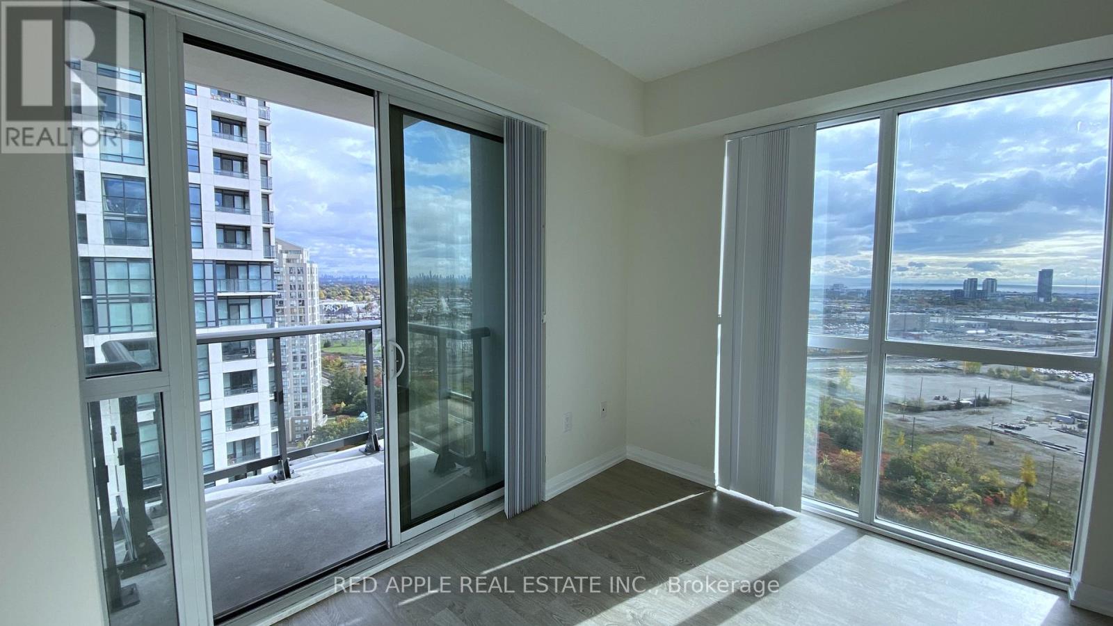 50 Thomas Riley Road, Toronto, Ontario  M9B 0C5 - Photo 12 - W12488962