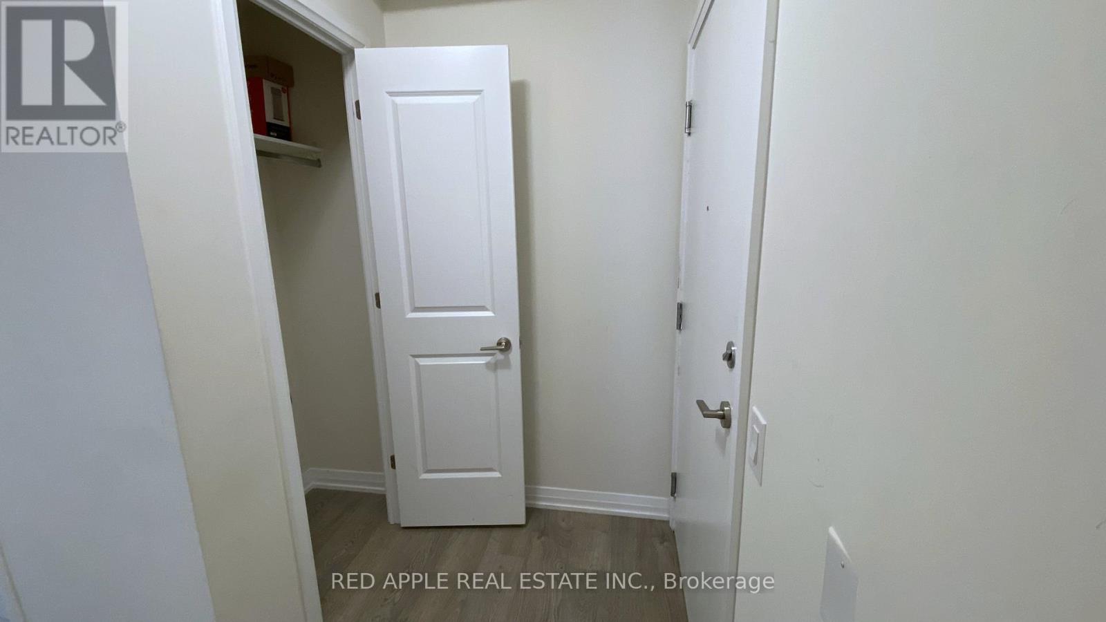 50 Thomas Riley Road, Toronto, Ontario  M9B 0C5 - Photo 2 - W12488962