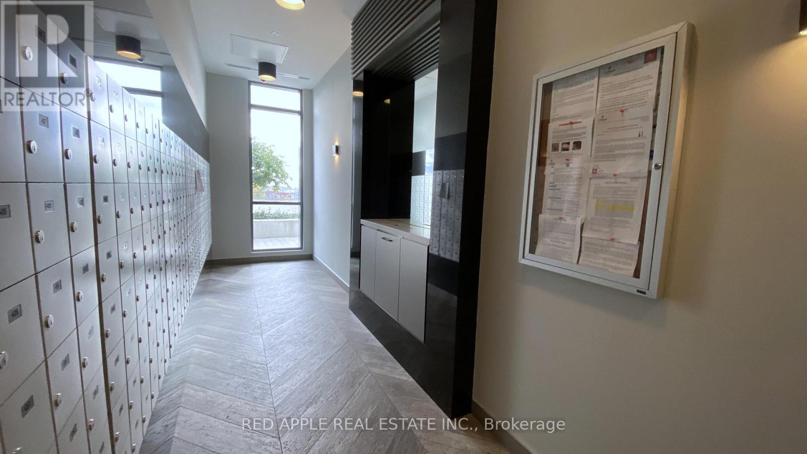 50 Thomas Riley Road, Toronto, Ontario  M9B 0C5 - Photo 21 - W12488962