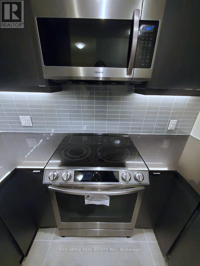 50 Thomas Riley Road, Toronto, Ontario  M9B 0C5 - Photo 8 - W12488962