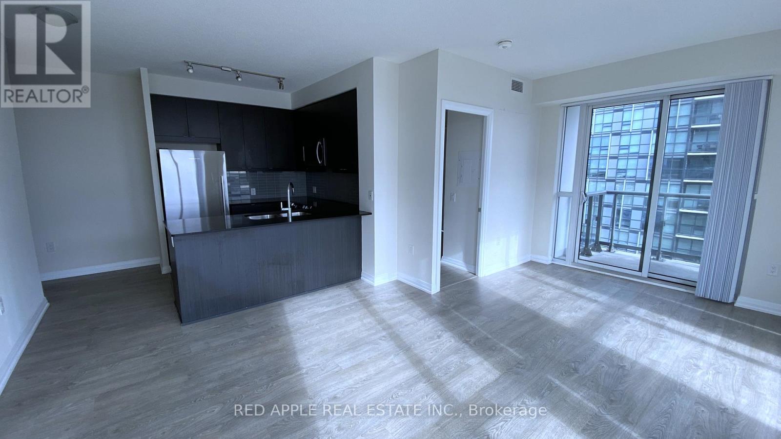 50 Thomas Riley Road, Toronto, Ontario  M9B 0C5 - Photo 9 - W12488962