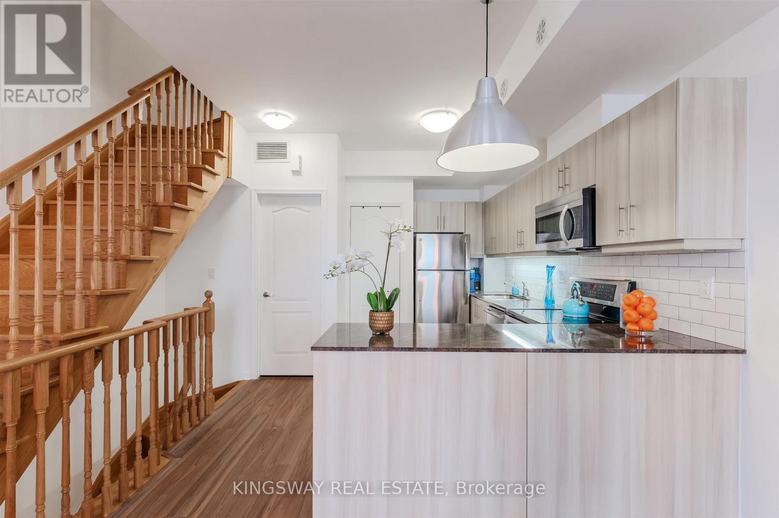 50 - 68 Winston Park Boulevard, Toronto, Ontario  M3K 1C3 - Photo 3 - W12488966