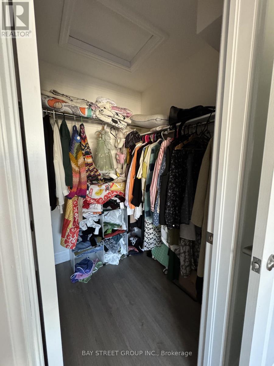 Master Bedroom - 51 Dominion Crescent, Niagara-On-The-Lake (St. Davids), Ontario  L0S 1P0 - Photo 10 - X12489040