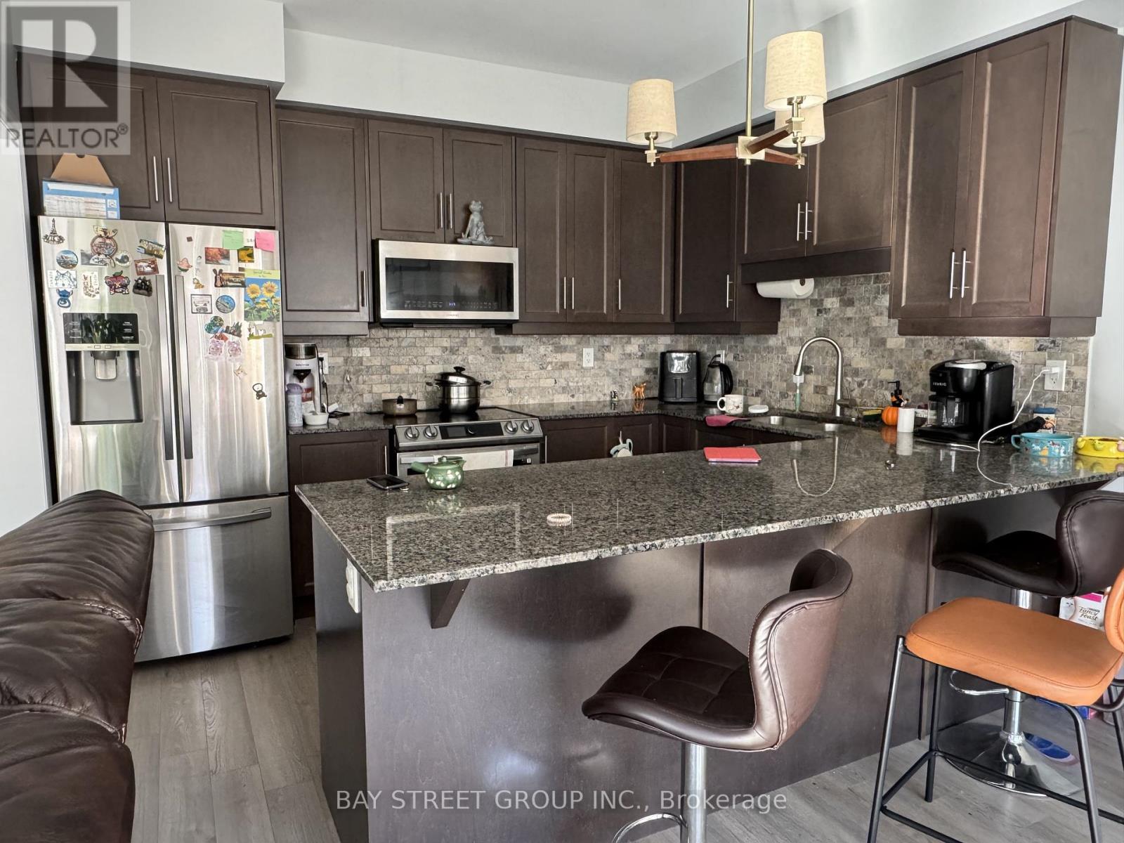 Master Bedroom - 51 Dominion Crescent, Niagara-On-The-Lake (St. Davids), Ontario  L0S 1P0 - Photo 5 - X12489040