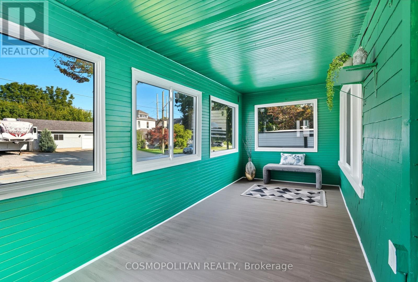 6369 Orchard Avenue, Niagara Falls, Ontario  L2G 4H3 - Photo 6 - X12489070