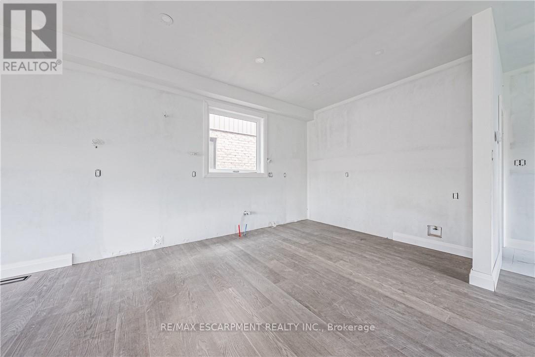 39 Norwich Road, Hamilton, Ontario  L8E 1Z7 - Photo 17 - X12489004