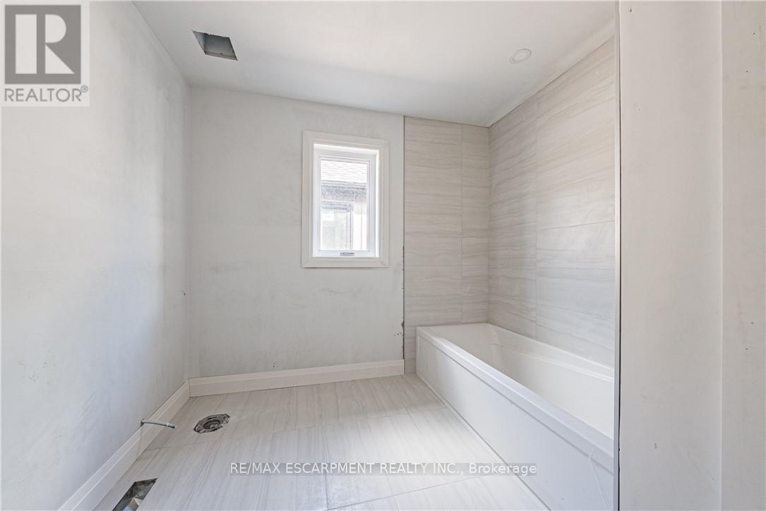 39 Norwich Road, Hamilton, Ontario  L8E 1Z7 - Photo 30 - X12489004