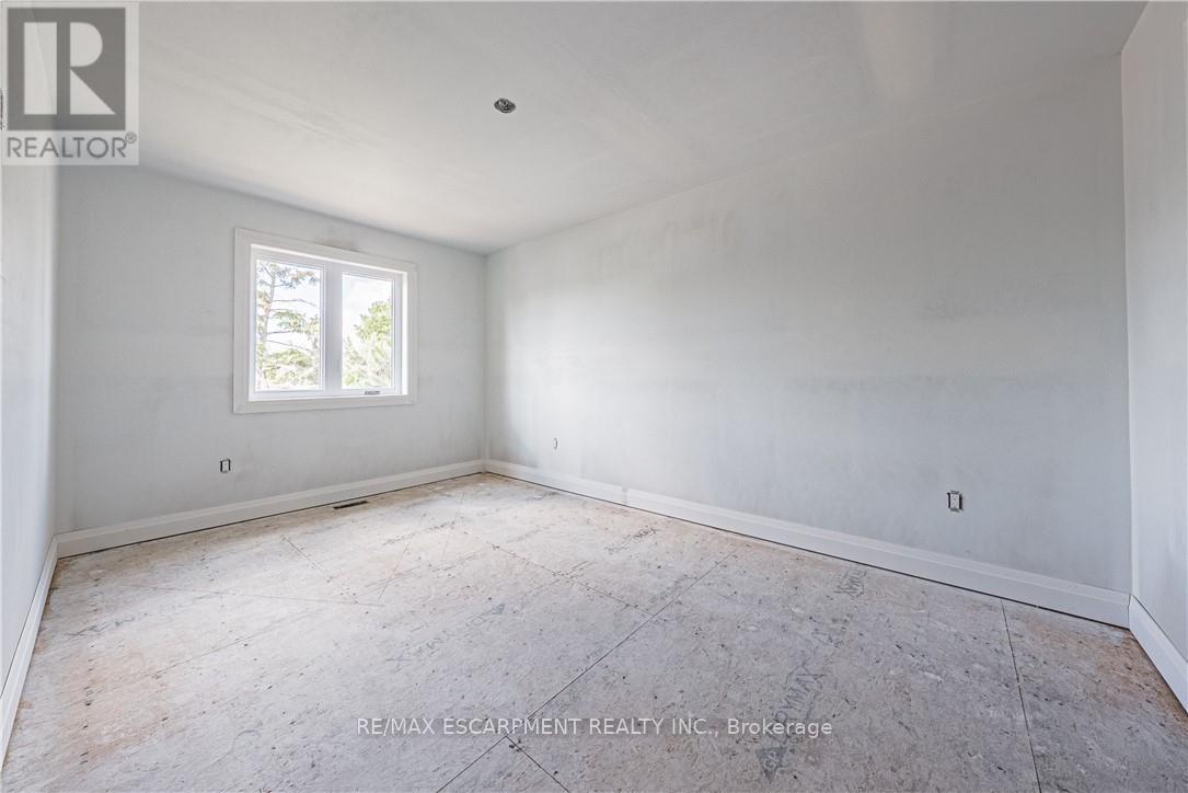 39 Norwich Road, Hamilton, Ontario  L8E 1Z7 - Photo 32 - X12489004