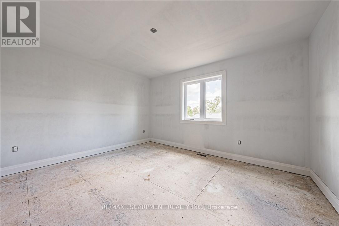 39 Norwich Road, Hamilton, Ontario  L8E 1Z7 - Photo 34 - X12489004