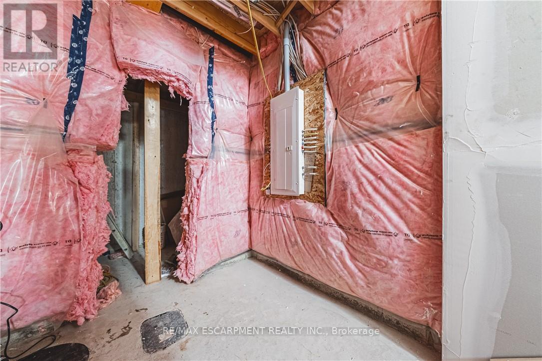 39 Norwich Road, Hamilton, Ontario  L8E 1Z7 - Photo 38 - X12489004