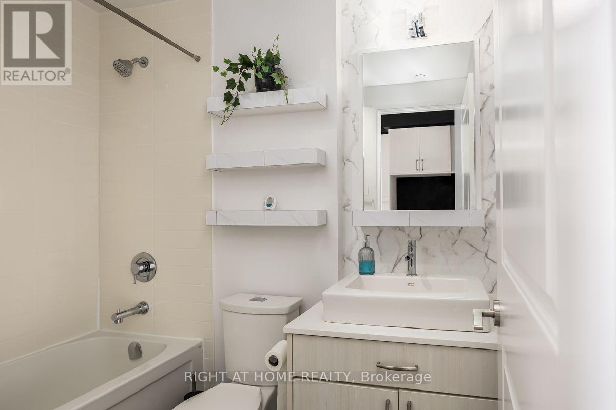 2108 Nw - 9201 Yonge Street, Richmond Hill, Ontario  L4C 1H9 - Photo 11 - N12468688