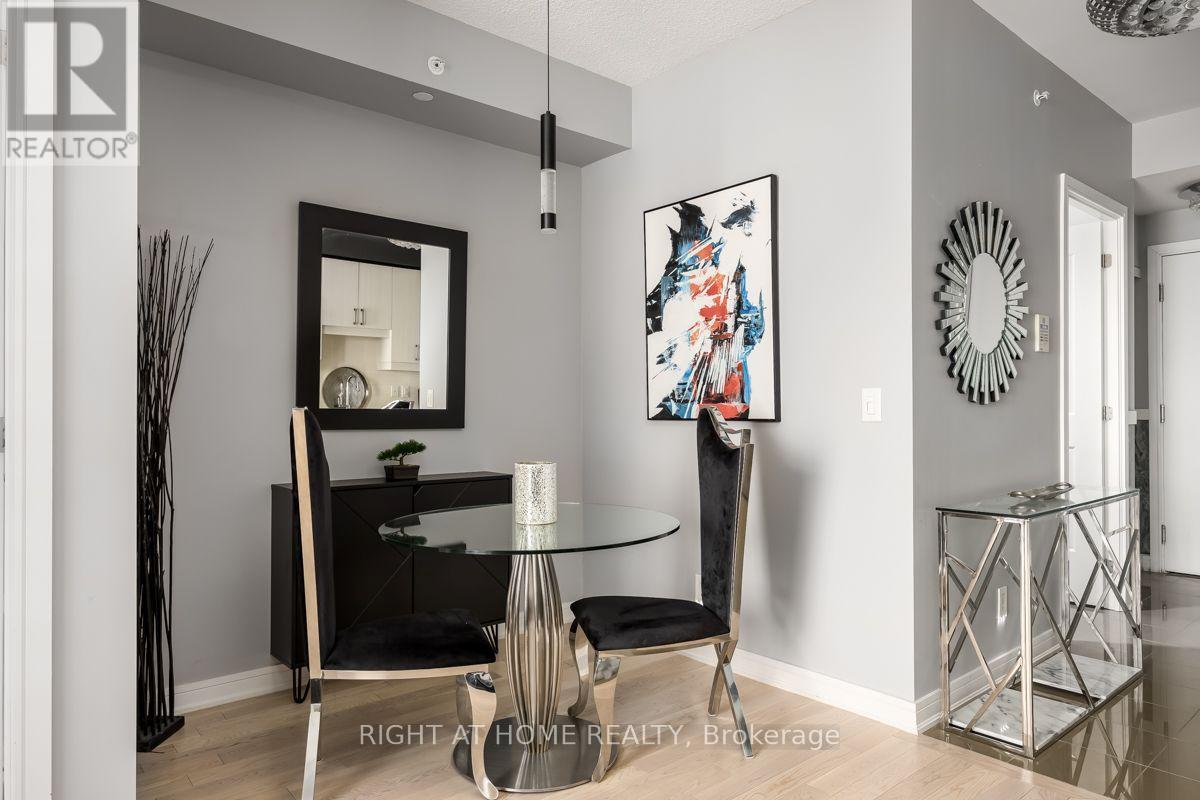 2108 Nw - 9201 Yonge Street, Richmond Hill, Ontario  L4C 1H9 - Photo 8 - N12468688