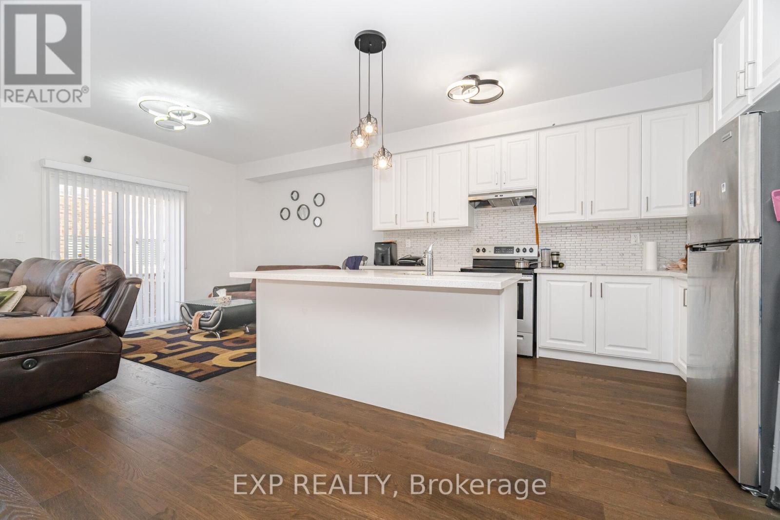 13 Alan Williams Trail, Uxbridge, Ontario  L9P 0R5 - Photo 12 - N12486224