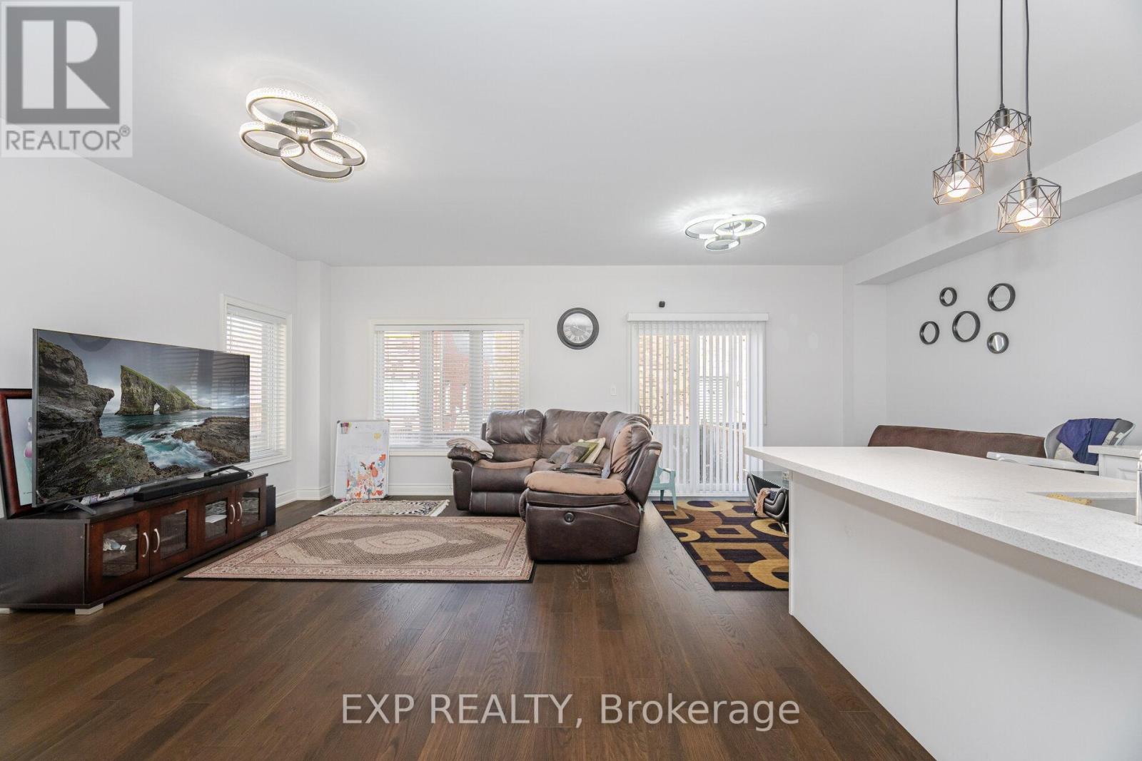 13 Alan Williams Trail, Uxbridge, Ontario  L9P 0R5 - Photo 18 - N12486224