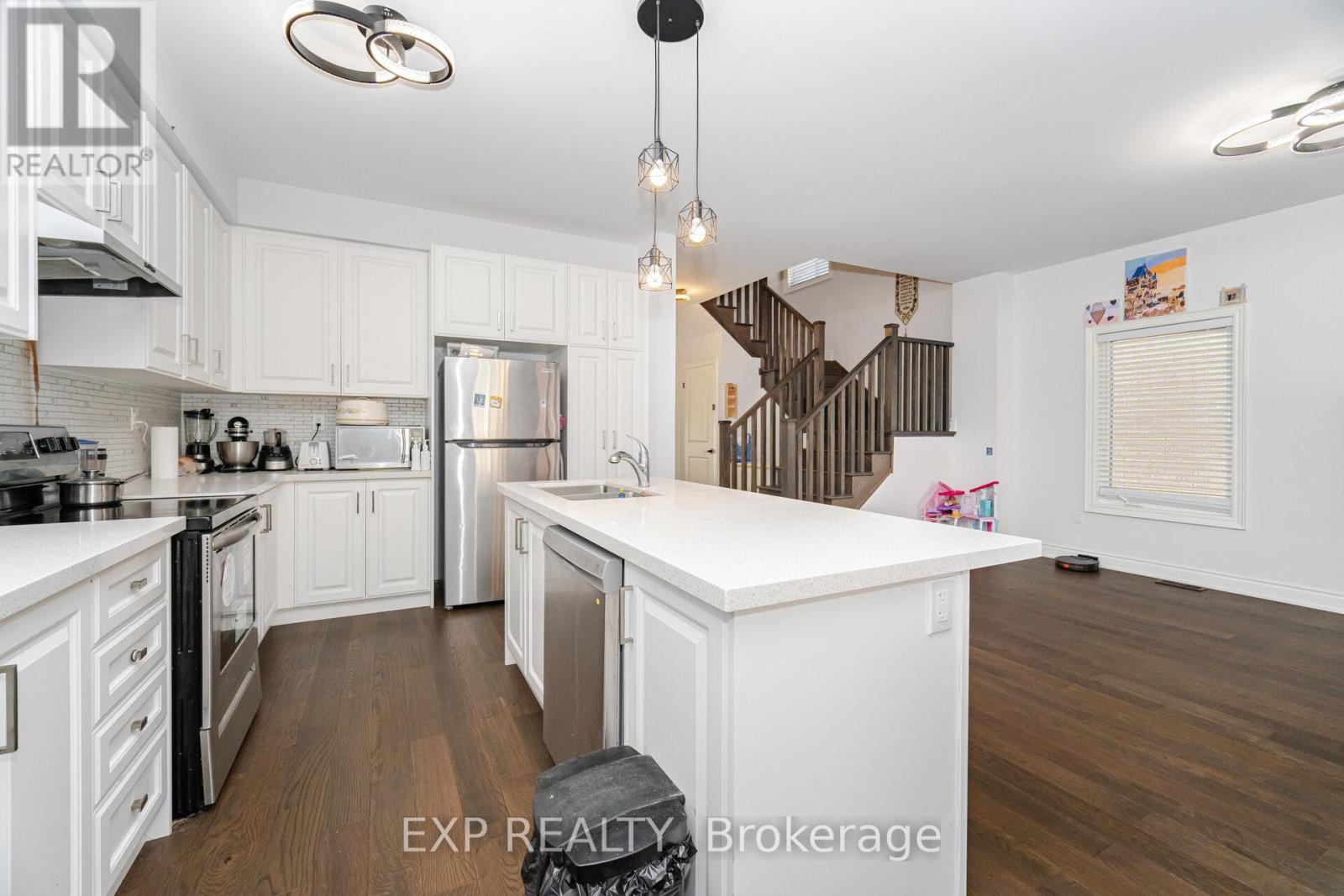 13 Alan Williams Trail, Uxbridge, Ontario  L9P 0R5 - Photo 14 - N12486224