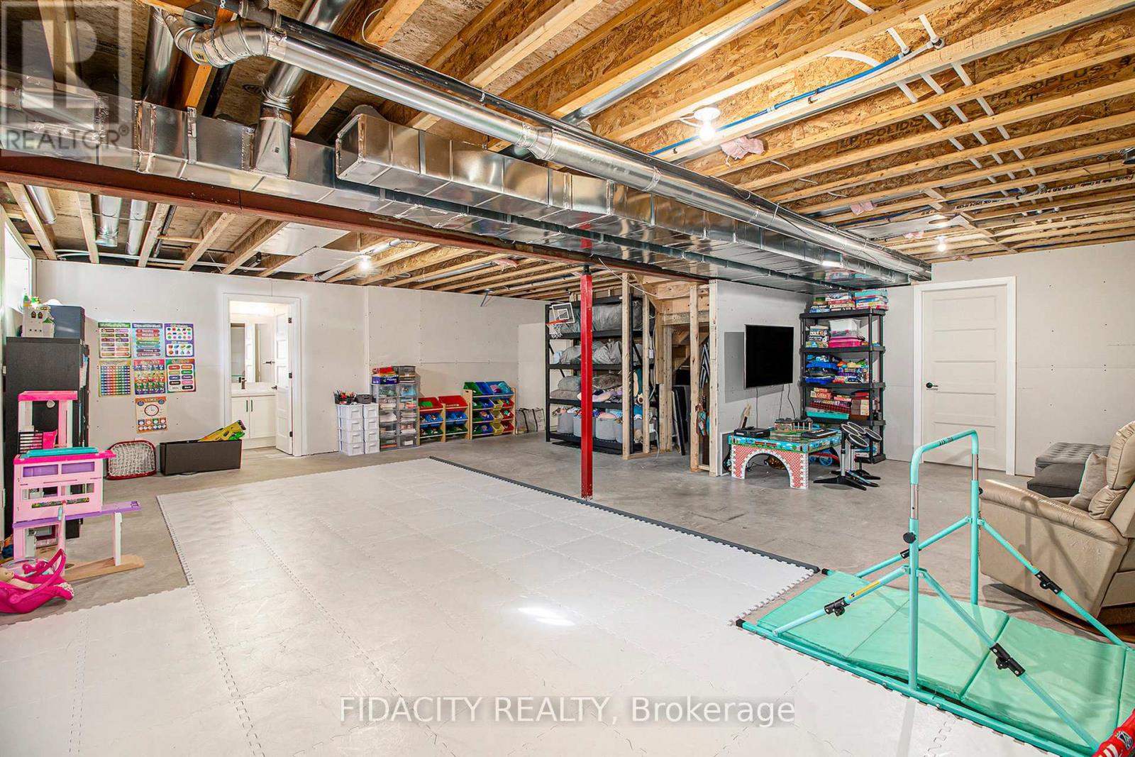 649 Misty Street, Russell, Ontario  K4R 0E7 - Photo 38 - X12488160