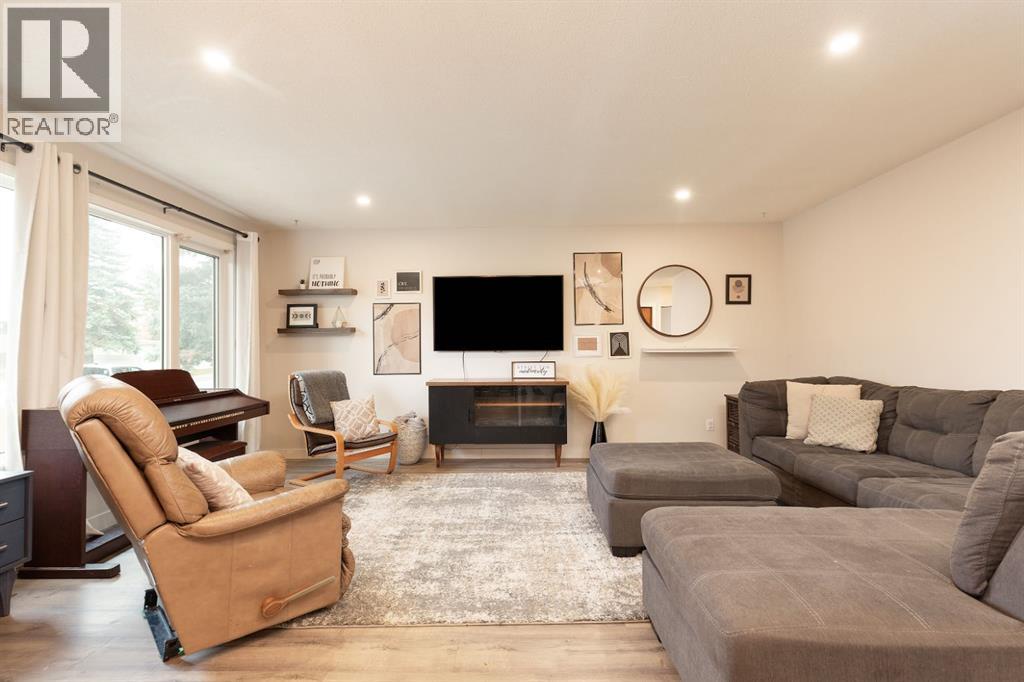 2132 24 Avenue, Coaldale, Alberta  T1M 1G8 - Photo 3 - A2267397