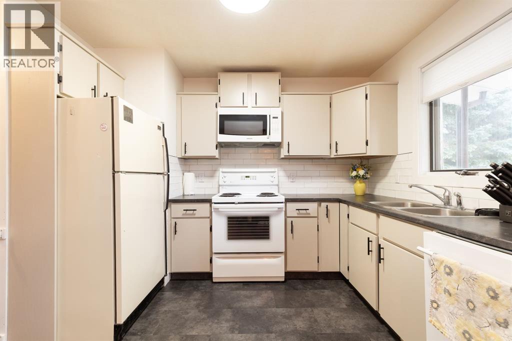 2132 24 Avenue, Coaldale, Alberta  T1M 1G8 - Photo 8 - A2267397