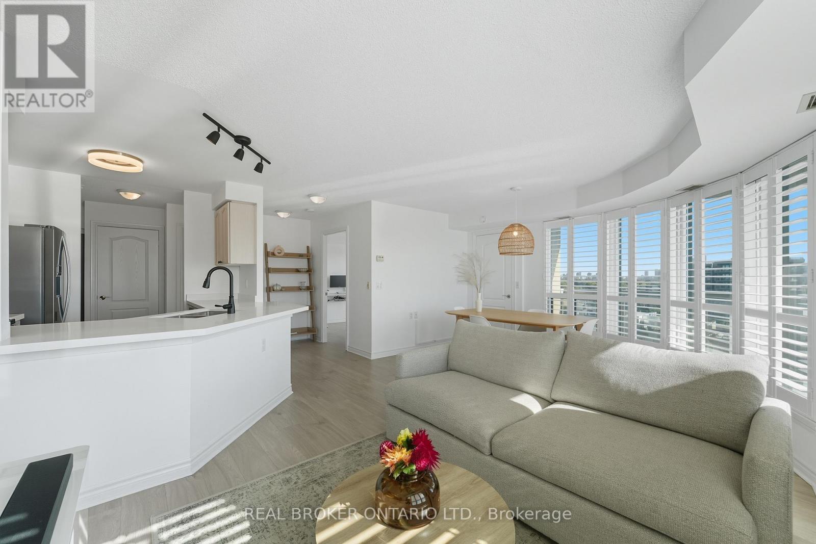 704 - 1030 Sheppard Avenue W, Toronto, Ontario  M3H 6C1 - Photo 4 - C12489076