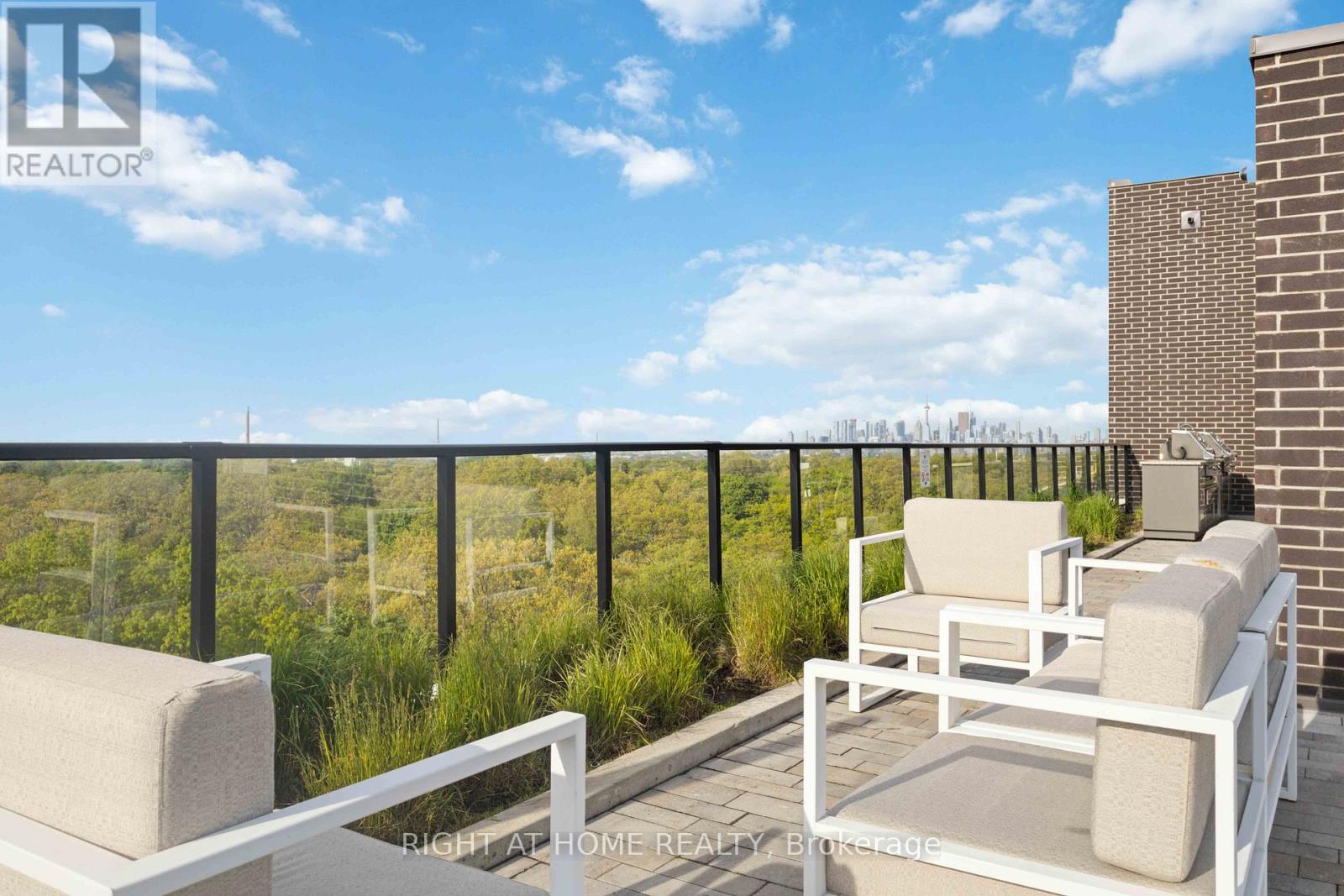 Ph801 - 2301 Danforth Avenue, Toronto, Ontario  M4C 0A7 - Photo 16 - E12489020