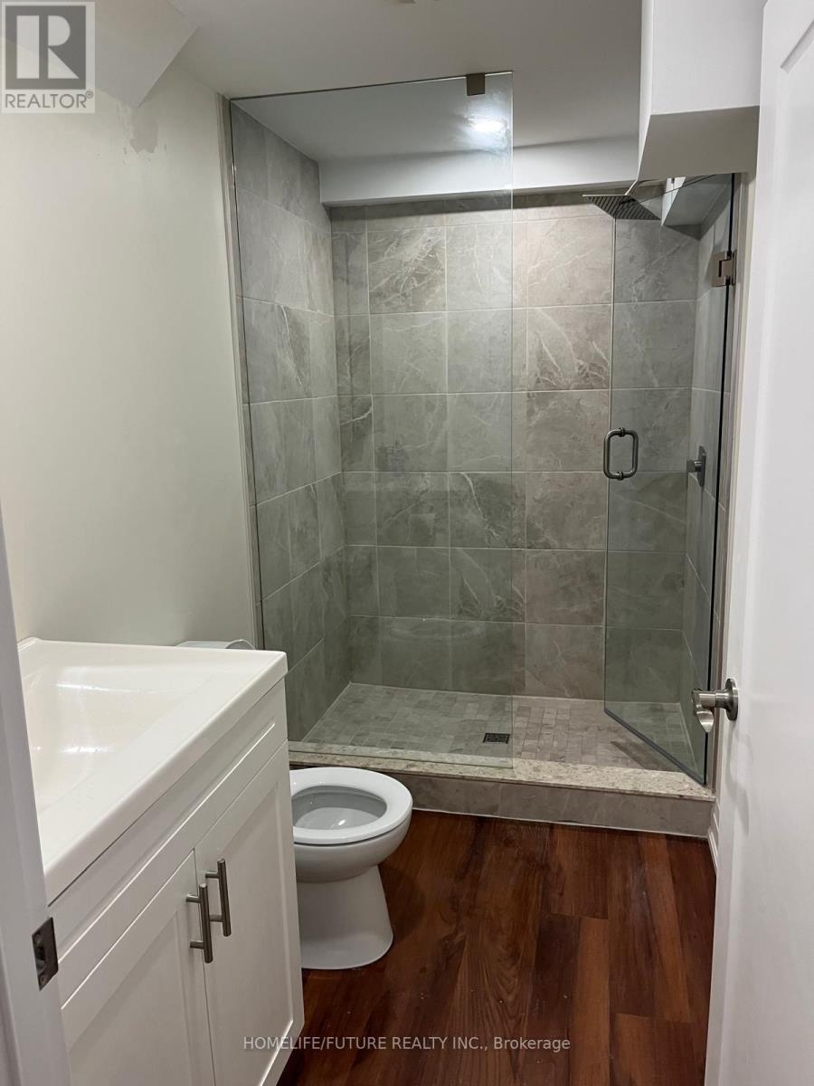 9 Chatterson Street, Whitby, Ontario  L9G 1B6 - Photo 3 - E12489060