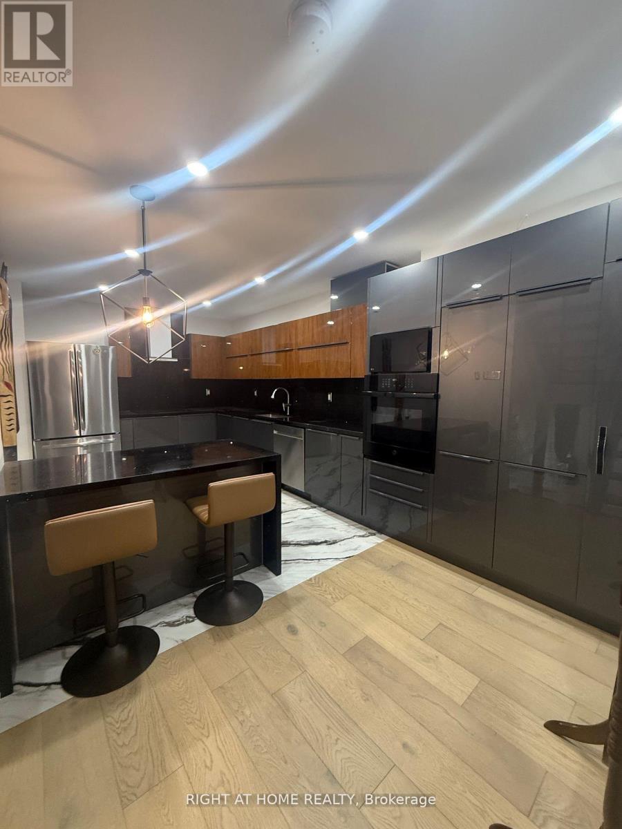 287 Milestone Crescent, Aurora, Ontario  L4G 3M2 - Photo 2 - N12489028