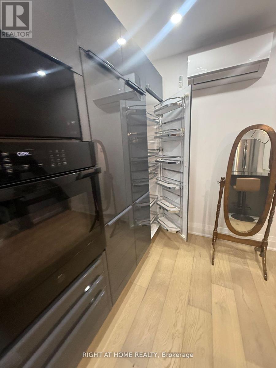 287 Milestone Crescent, Aurora, Ontario  L4G 3M2 - Photo 4 - N12489028