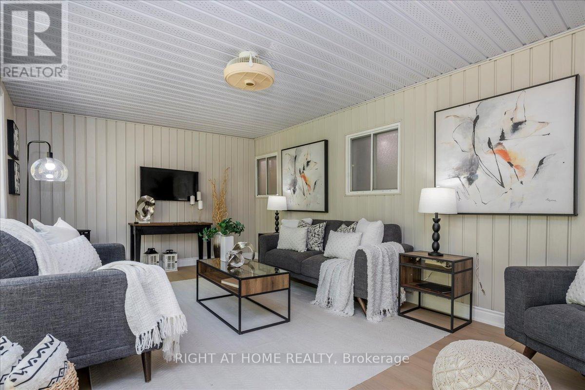 18 Riverview Circle, Innisfil, Ontario  L9S 1M2 - Photo 19 - N12489044