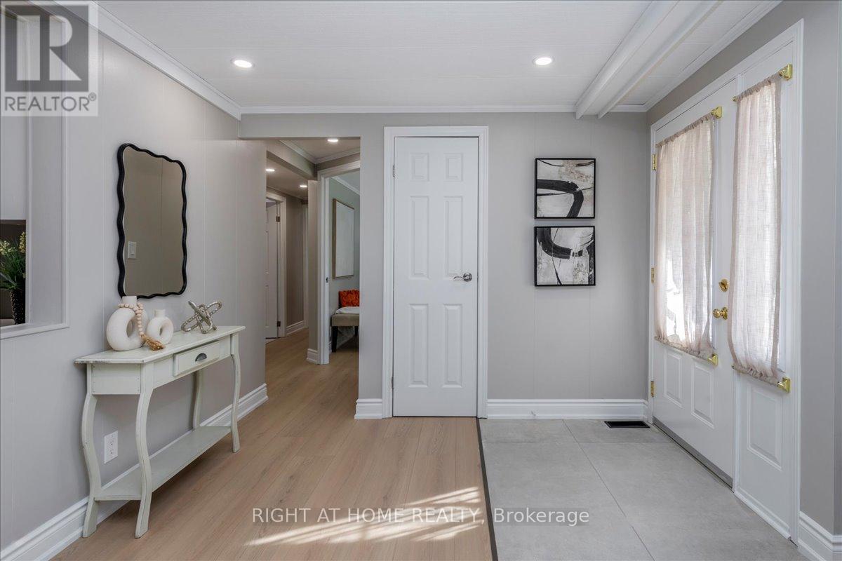 18 Riverview Circle, Innisfil, Ontario  L9S 1M2 - Photo 22 - N12489044